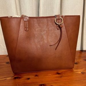 Viv & Lou Tote Purse in Camel